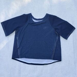 Woman's NIKE Crop top